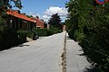 English: North looking view from the south endpoint of Tegelvägen (Brick Road) in the neighbourhood of Rådmansvången in Lund, Sweden. Svenska: Nordlig vy av södra änden av Tegelvägen på i Lund.