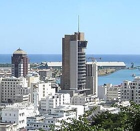 The Bank of Mauritius tower (in the centre).jpg