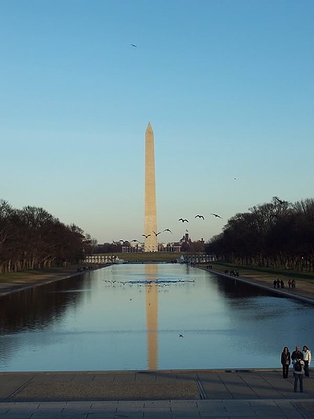 File:The Lincoln Memorial Reflecting Pool in Autumn.jpg