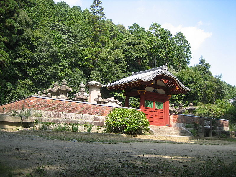 File:Tomb of Sakakibara Tadatsugu 02.jpg