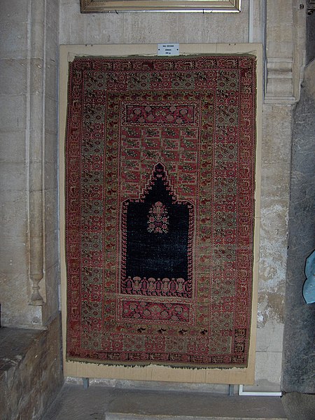 Zeldzaam oud gebedstapijt uit Kırşehir   Mausoleum van Jalal ad-Din Rumi in Konya, Turkije