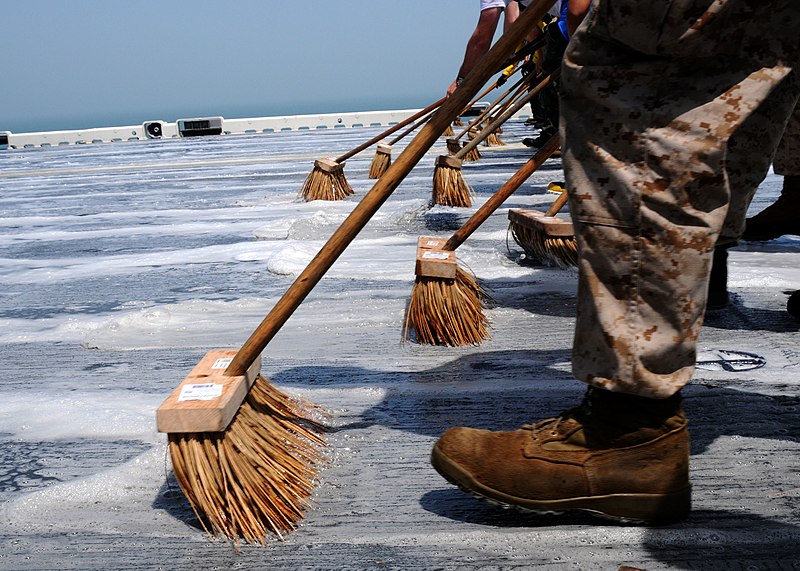 File:US Navy 090812-N-4649B-009 Sailors aboard multi-purpose amphibious assault ship USS Bataan (LHD 5) and embarked Marines from the 22nd Marine Expeditionary Unit (MEU) scrub the ships flight deck.jpg