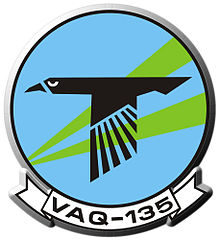 VAQ-135 (Логотип).jpg 