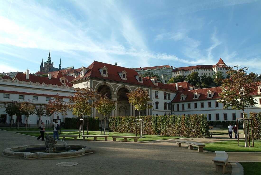 Valdštejnský palác