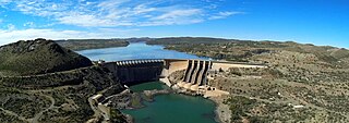 <span class="mw-page-title-main">Vanderkloof Dam</span> Dam in Between Northern Cape and Free State