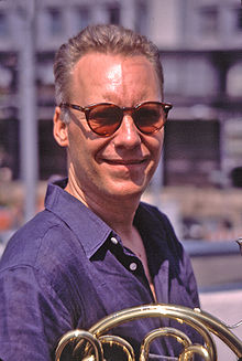 Le corniste de jazz Tom Varner en 1999.