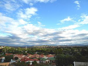 Vista de Oudtshoorn, África do Sul.jpg