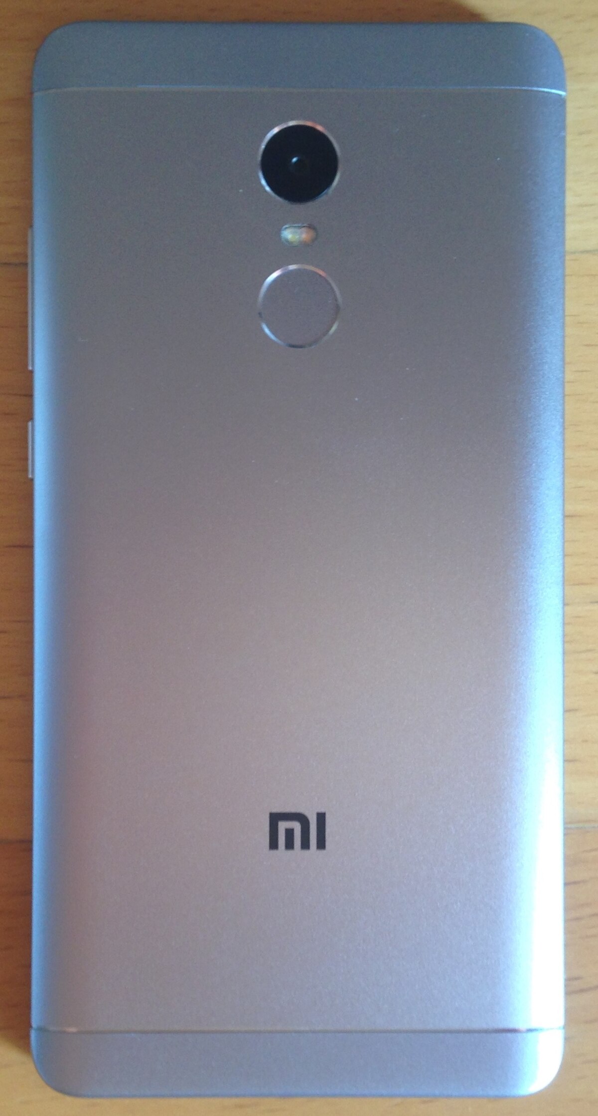 File:Xiaomi Mi 5X.jpg - Wikipedia