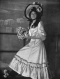 Thumbnail for File:Zena Dare (1887–1975) in An English Daisy.png