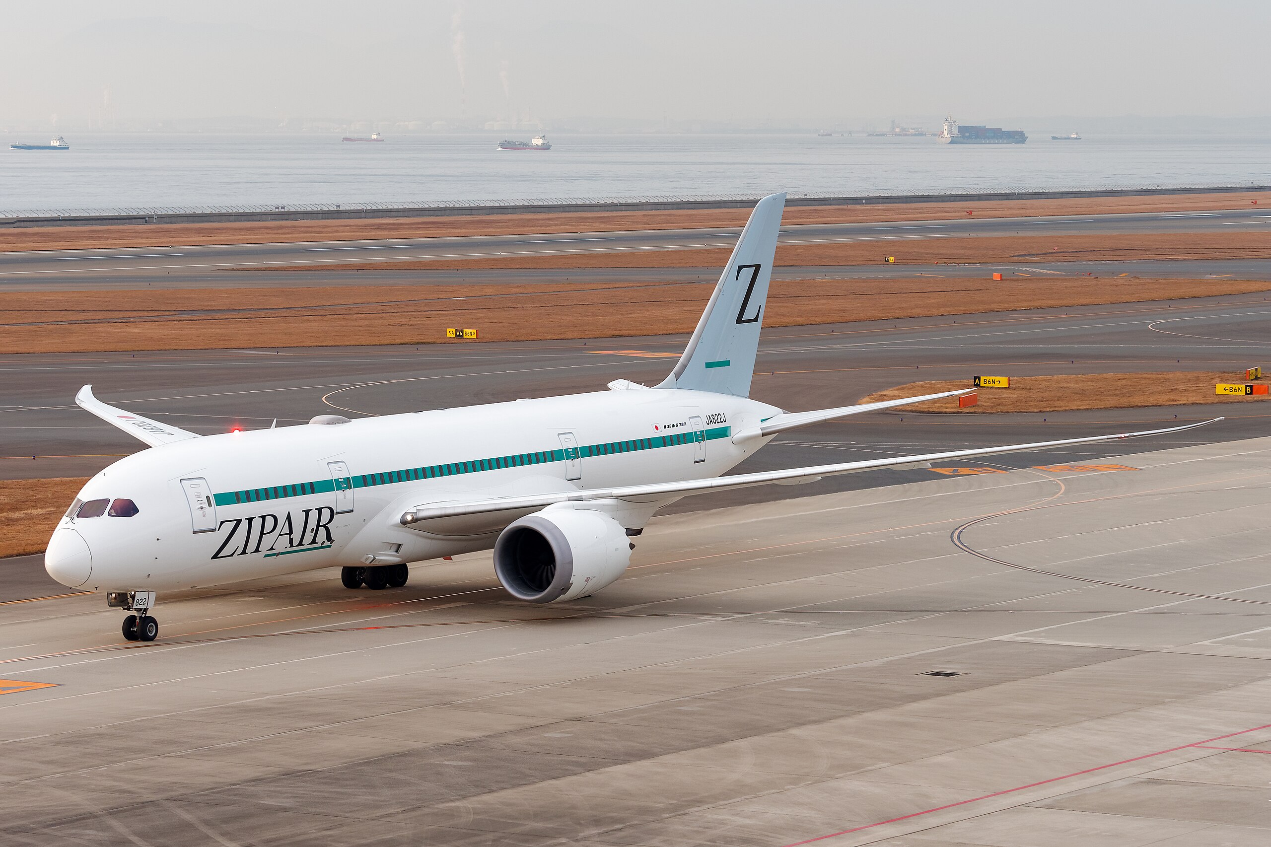 File:ZipAir Tokyo Boeing 787-8 - JA822J.jpg - Wikimedia Commons
