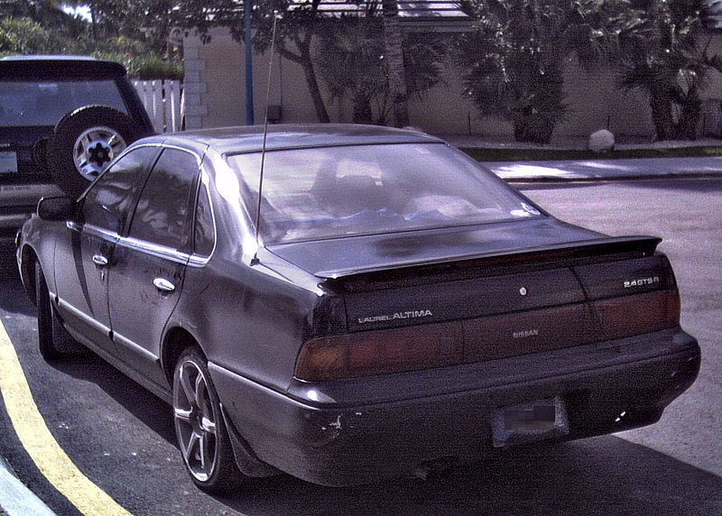 File:'92-'93 Nissan Laurel Altima -- Rear.JPG