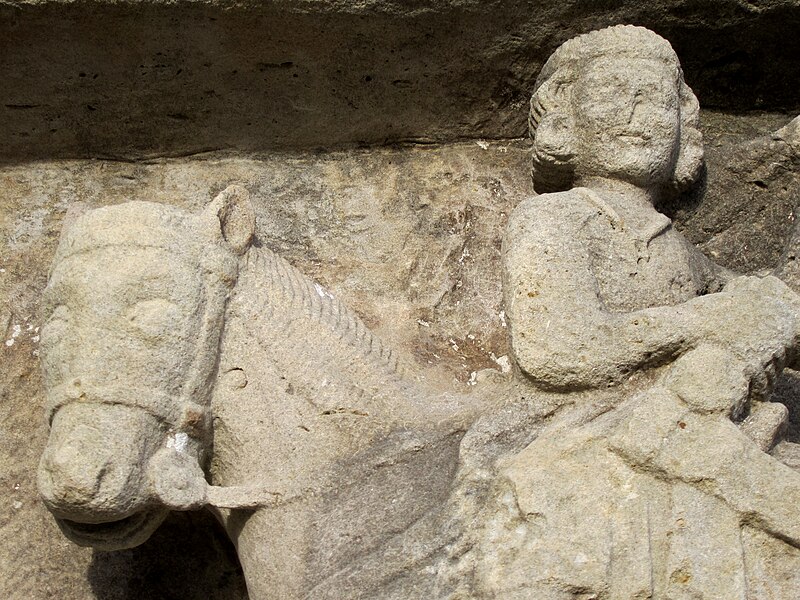 File:Église Saint-Martin d'Ozeville - Bas-relief de la charité de saint Martin (détail).JPG