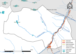 Carte en couleur présentant le réseau hydrographique de la commune