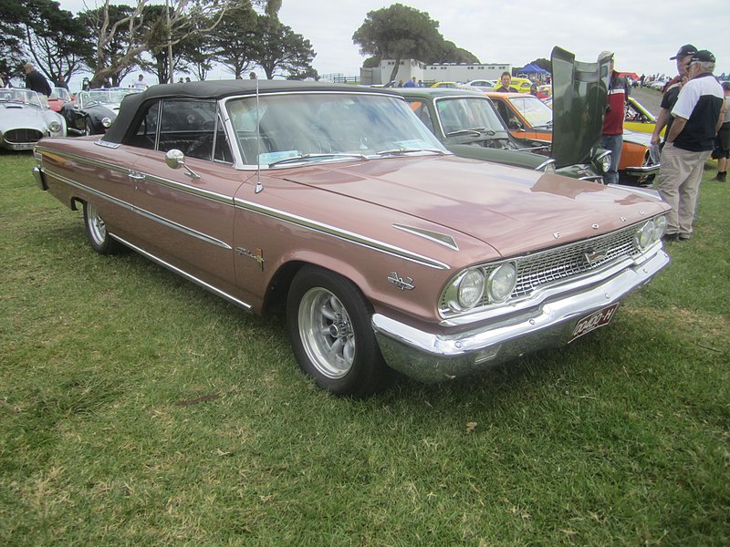 File:1963 Ford Galaxie Sunliner 500XL.jpg