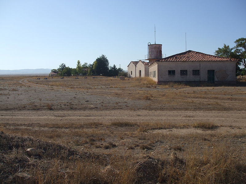 File:2011-10-04-Aerodromo-de-Calamocha.jpg