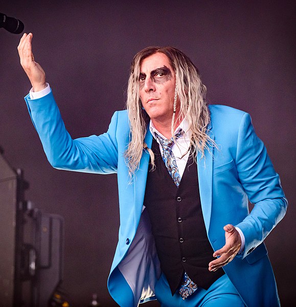 Keenan performing with A Perfect Circle in 2018