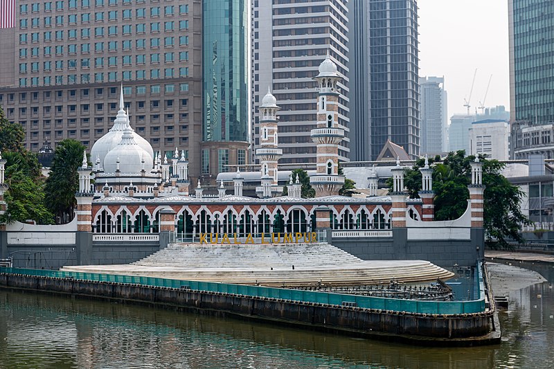 File:20190822 Jamek Mosque Kolam Biru-11.jpg