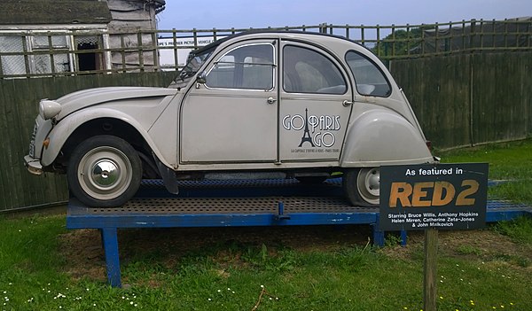 The Citroën 2CV driven by Mary-Louise Parker in the car chase.