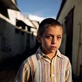 "יוסף לובש חולצת פסים", תצלום של הצלם הישראלי עדי נס