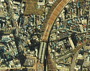 Aerial photo of the X-shaped Bridge in 1984.jpg