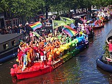 Amsterdam Gay Pride 2013 De Kringen boat pic3.JPG