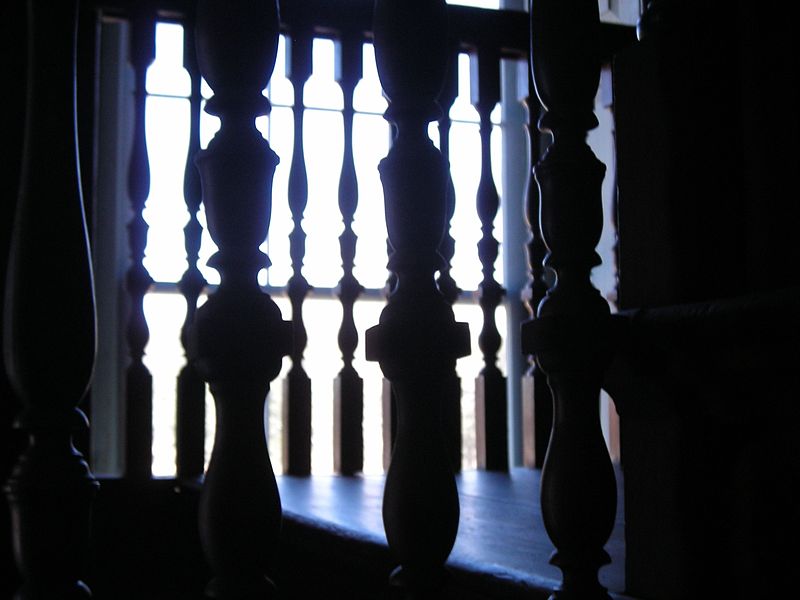 File:Antebellum stair railing.jpg