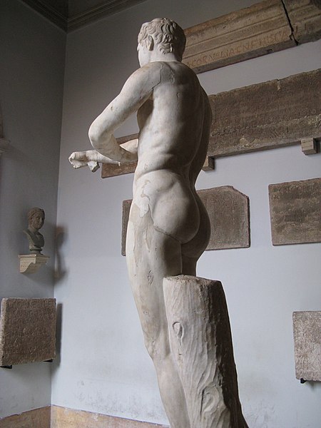 File:Apoxyomenos-the Scraper-Pio-Clementino-5.jpg