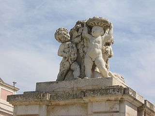 Detalle de las estatuas del Patio de Armas / Detail of the statues of the Courtyard of Arms