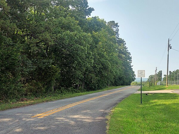 Image: Arkansas Highway 980 at the Heber Springs Municipal Airport