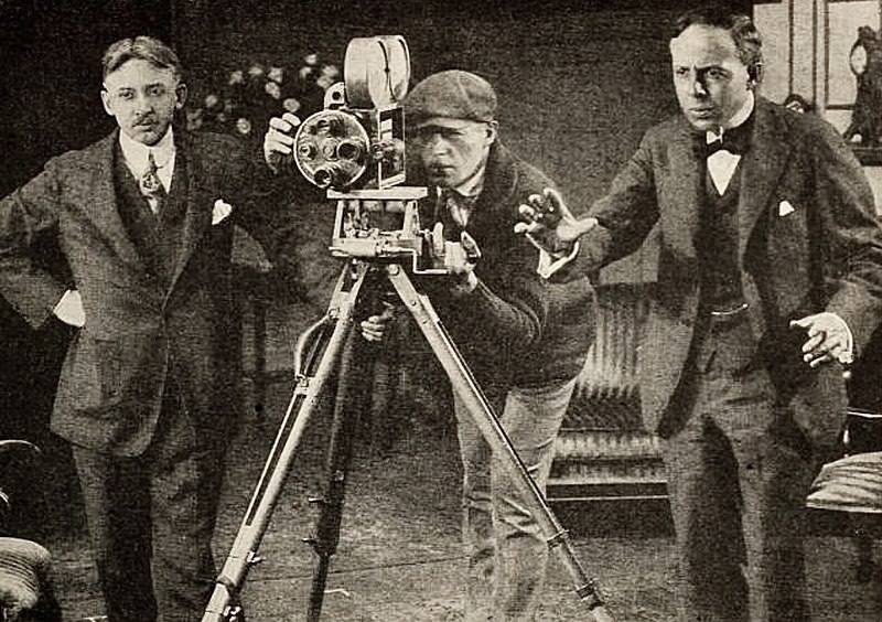 File:Arthur Berthelet directing scene for Essanay Studios, 1917.jpg