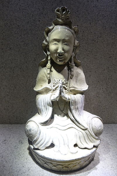 File:Avalokitesvara figurine, Bat Trang kiln, Hanoi, Nguyen dynasty, 19th century AD, white glazed ceramic - National Museum of Vietnamese History - Hanoi, Vietnam - DSC05438.JPG