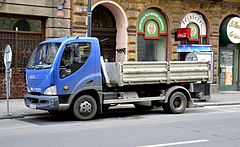 Грузовик 75. Грузовик Daewoo-Avia d75. Грузовик Daewoo-Avia d75 со спальным модулем. Avia d120. Авиа д120 грузовик.