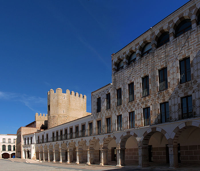 File:Badajoz, Plaza Alta 31p-2v.jpg