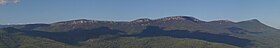 Vue de la face sud de la barre de Cuers.