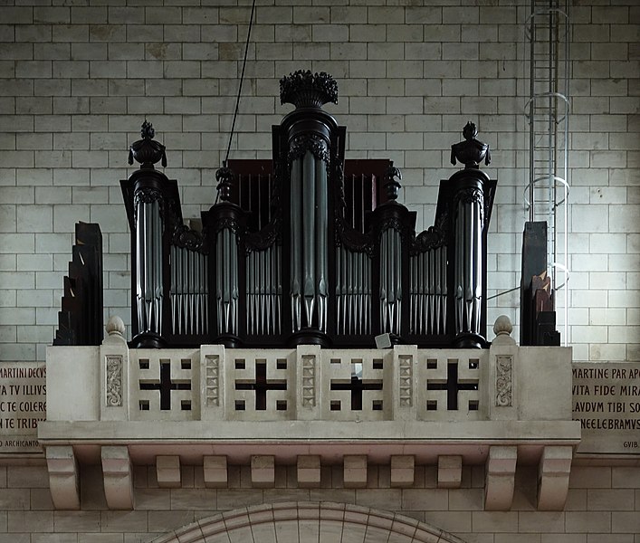 File:Basilique Saint-Martin - intérieur - orgue (Tours).jpg