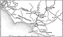 Le linee di spinta mostrano l'avanzata delle forze giapponesi, mentre gli ampi archi mostrano la posizione delle forze alleate.