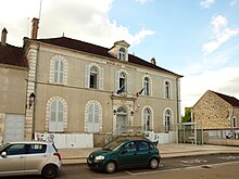 Bazarnes-FR-89-mairie-01.jpg