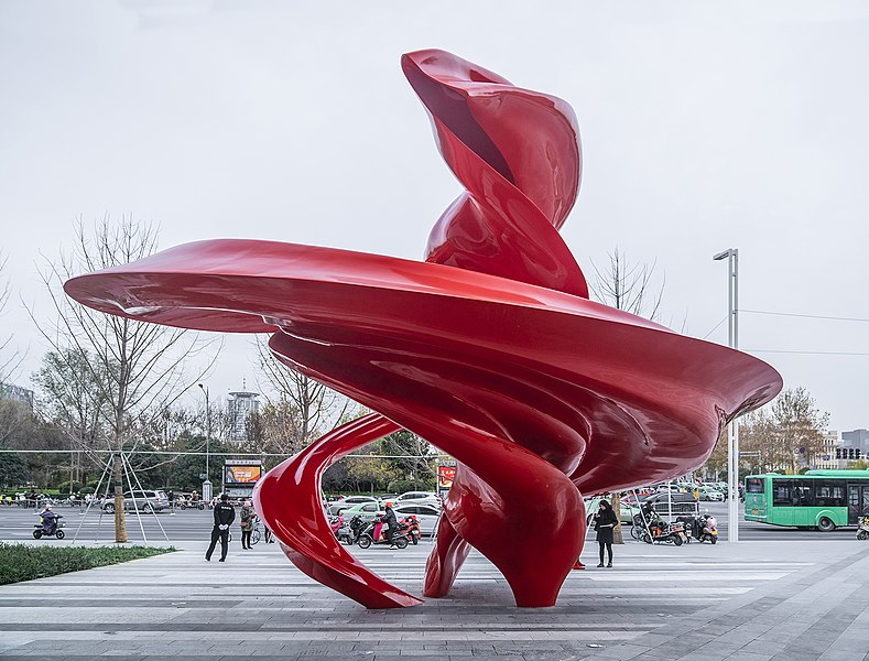 File:Between Heaven and Earth by Christian de Vietri in Zhengzhou China.jpg