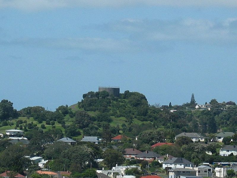 File:Big King from Mt Roskill.jpg