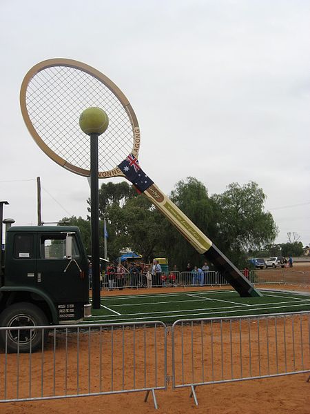 File:Big Tennis Racquet Barellan 2009-10-03.JPG