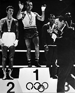 Призёры летних Олимпийских игр в Токио Е.Фролов, Е.Кулей (Польша), Х.Галхиа и Э.Блэй (Гана) (1960 г.)