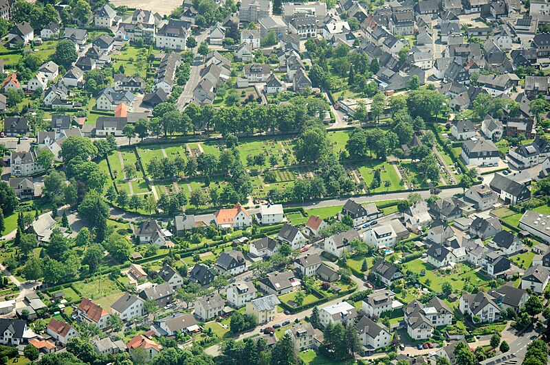 File:Brilon Friedhof Sauerland-Ost 284.jpg