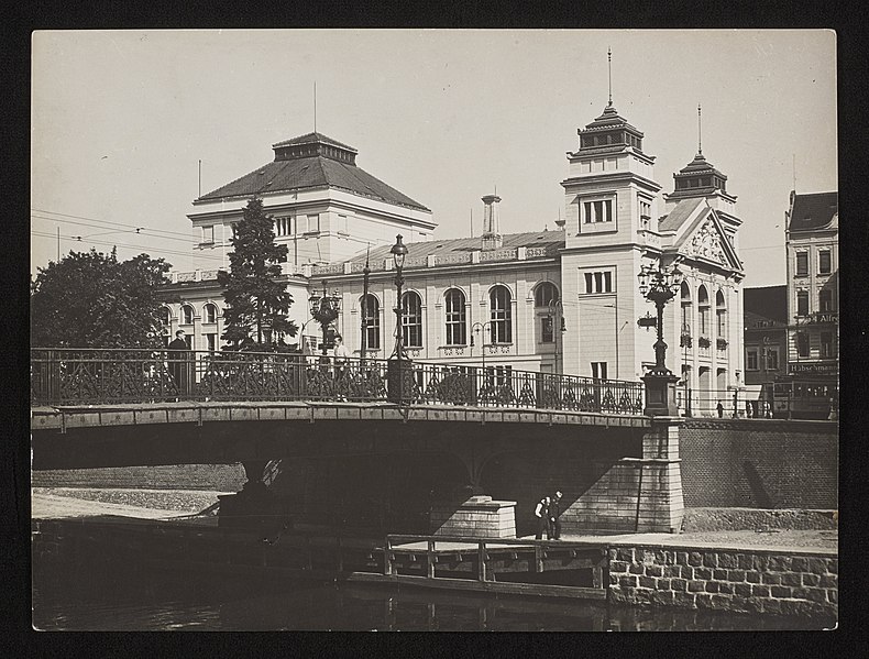 File:Budynek Teatru Miejskiego w Bydgoszczy. 1923 (118740159).jpg