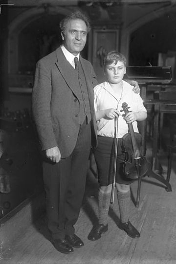 File:Bundesarchiv Bild 102-12786, Bruno Walter und Yehudin Menuhin.jpg