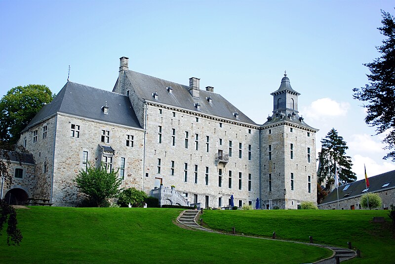 File:Château de Harzé, commune d'Aywaille bis.jpg