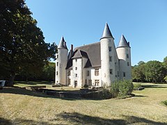 Le château de l'Ormeteau en 2013.