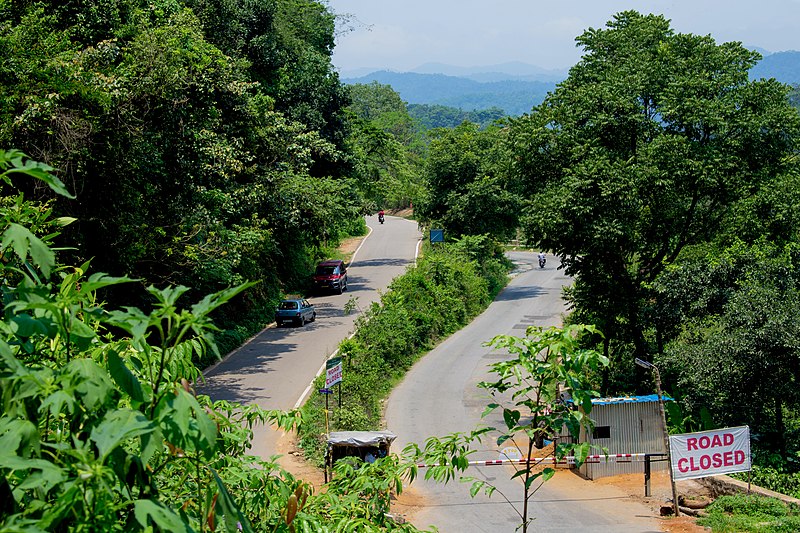 File:Charmudi Ghat.jpg