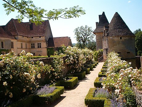 Rose Garden, Château de Losse (Dordogne)