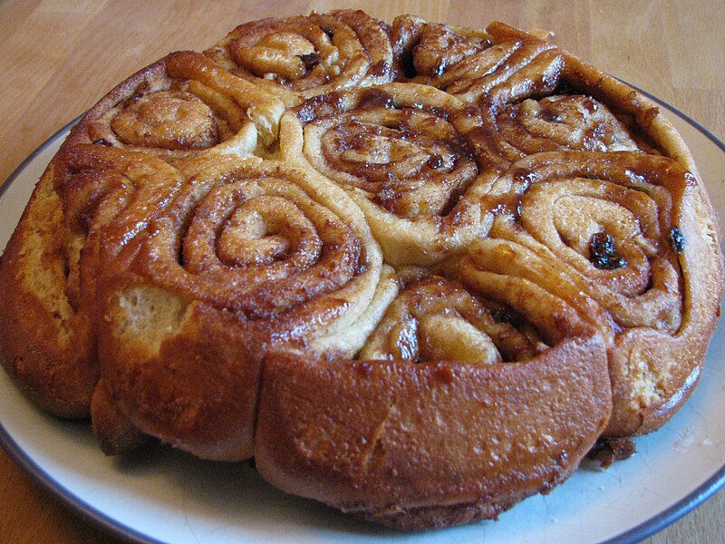 File:Cinnamon rolls inverted, November 2007.jpg