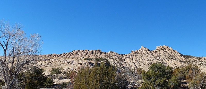 File:Comb Ridge Crest from East.jpg